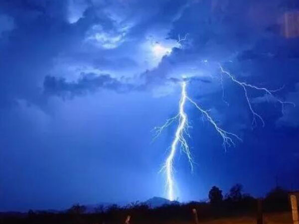 梅雨季節(jié)，光伏電站應(yīng)該如何預(yù)防雷擊？